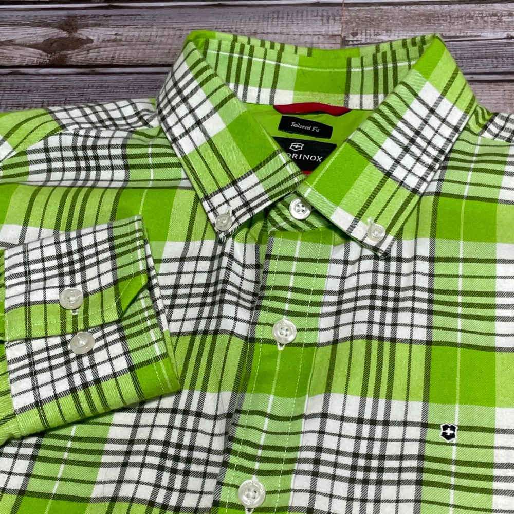 Victorinox Long Sleeve Button Down Shirt EUC Green White Mens Size‎ Medium